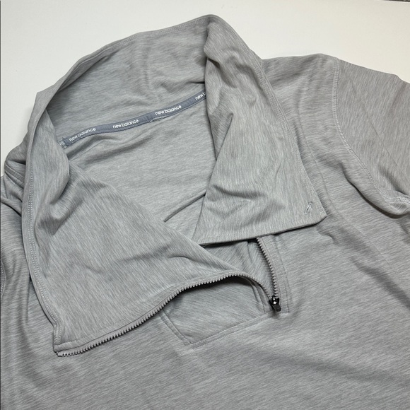 New Balance Light Gray Long Sleeve Asymmetrical 3/4 Zip Athletic Jacket XL Gray - Picture 8 of 9